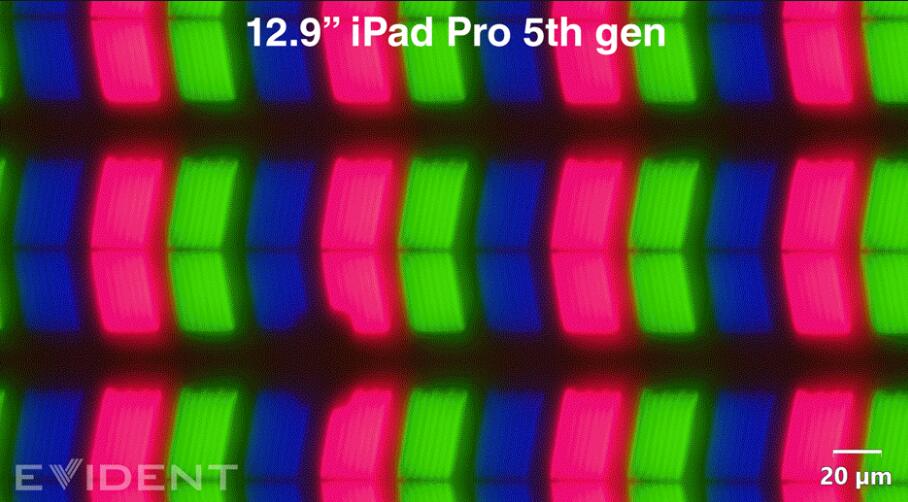 iFixit 用显微镜观察 Vision Pro 的 MicroOLED 显示真正的分辨率