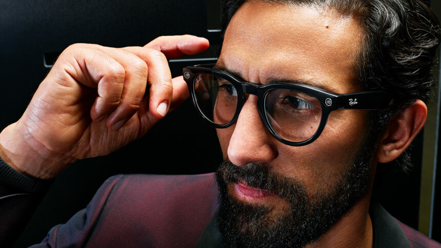 据报道，苹果正在考虑推出一款类似于 Ray-Ban 智能眼镜的产品