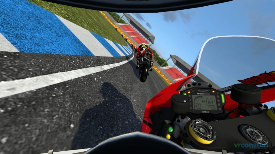 VRIDER体验：有前途的 VR 超级摩托车赛车