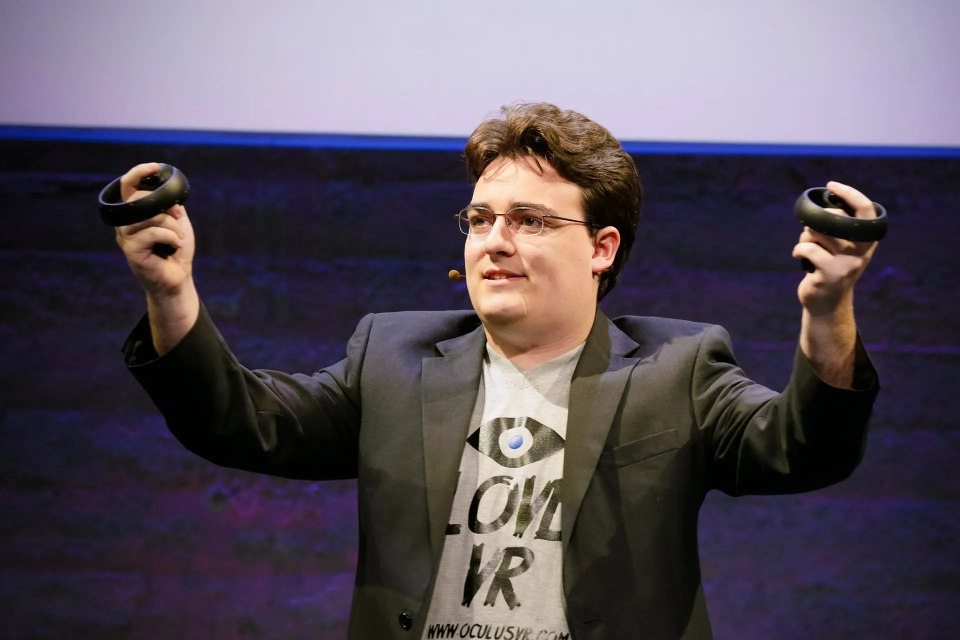 Oculus 创始人正在研发新头显 计划于本月底发布