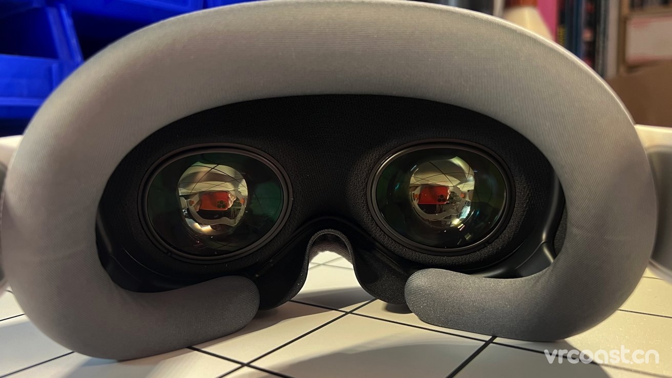 下一代 Vision Pro 可能会采用 Tandem Mini OLED 显示屏