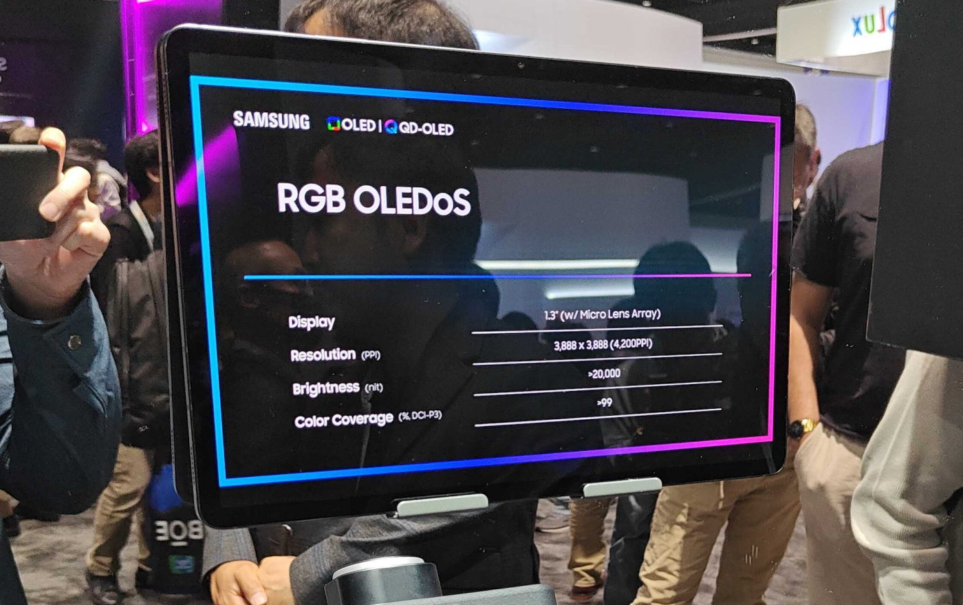 三星OLEDoS技术突破：VR头显像素密度突破5000ppi大关